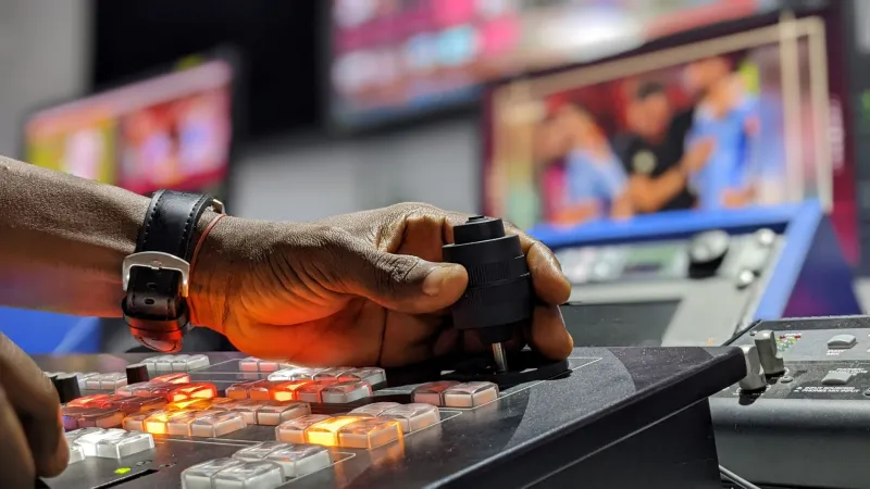 The Broadcast Black Hole: Why Sports Networks Are Hemorrhaging Viewers During Stoppages